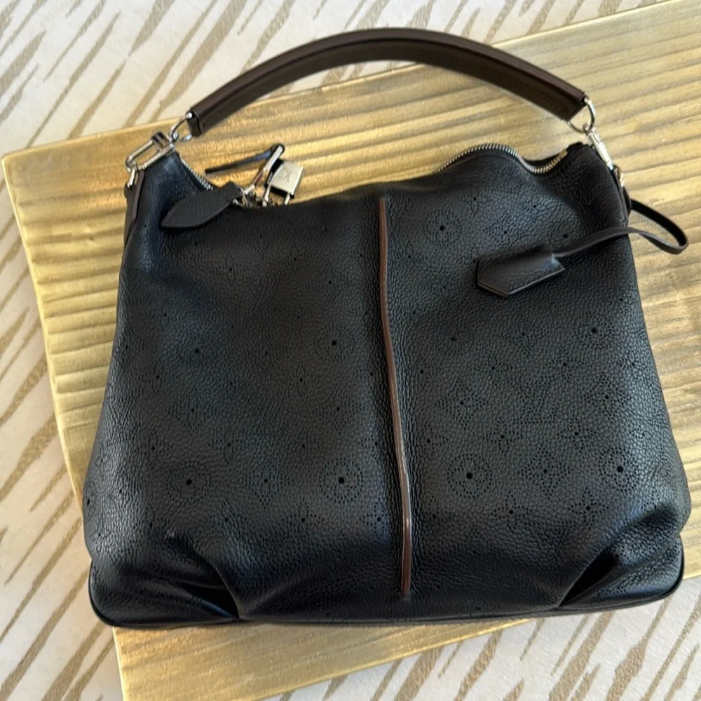 Louis Vuitton Black Hobo Bag - Picture 2 of 13